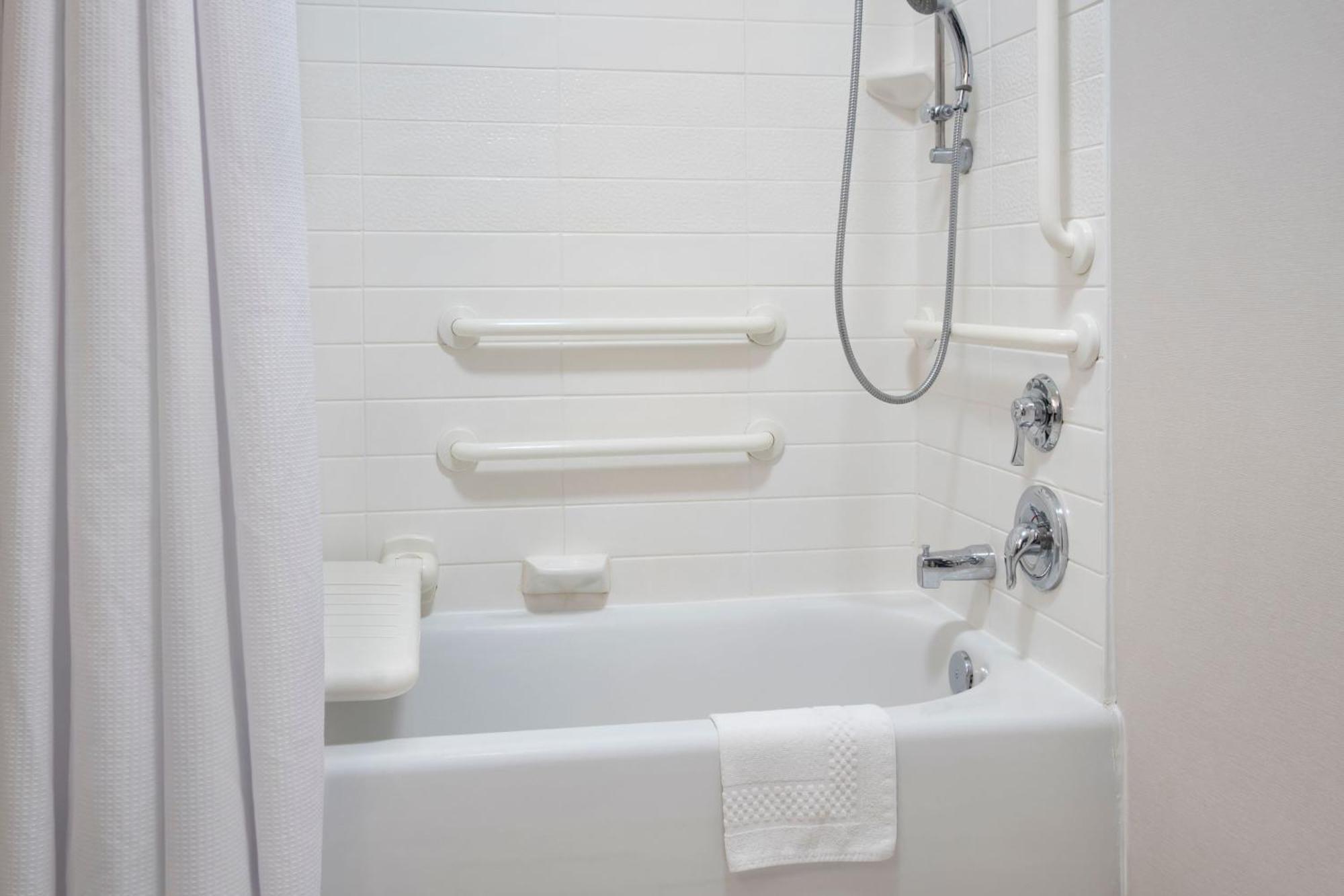 Fairfield Inn & Suites By Marriott Watertown Thousand Islands Extérieur photo